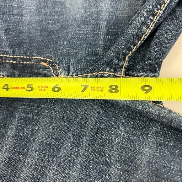 Silver Women’s Blue Jeans Sz W32/L31 Tuesday Bootcut Distressed Pockets Stretch - Picture 11 of 13